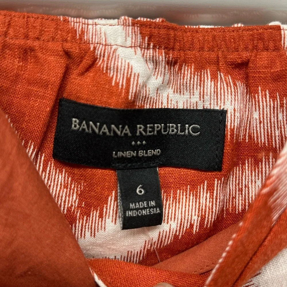 Banana Republic Red and White Tank TopSize 6 - Picture 2 of 5